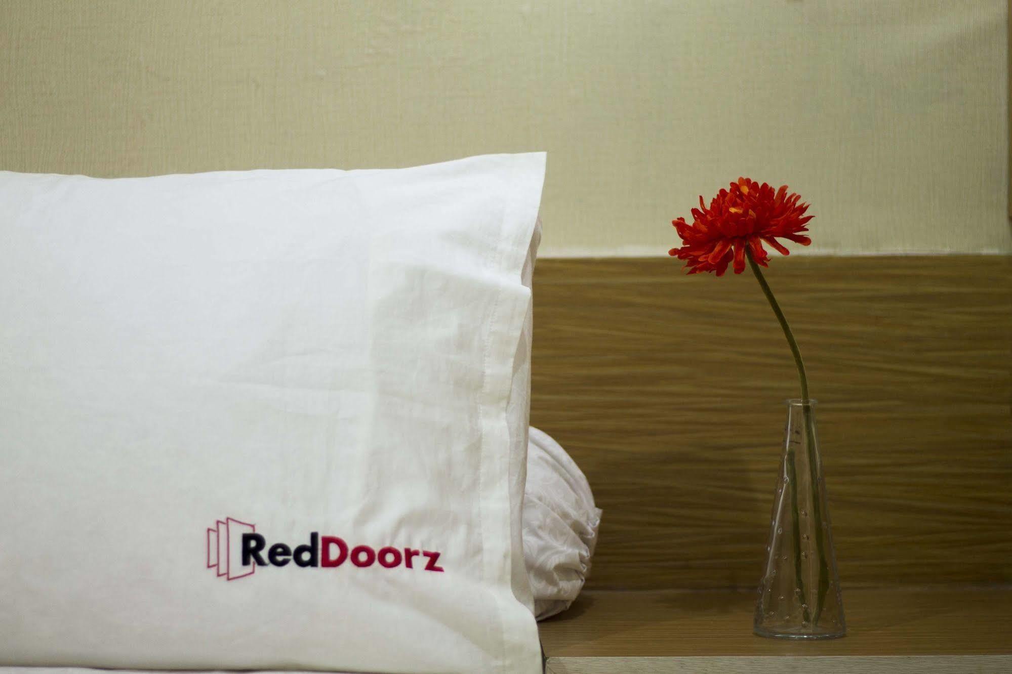 Reddoorz @ Pantai Cemara Sanur Hotel Exterior foto